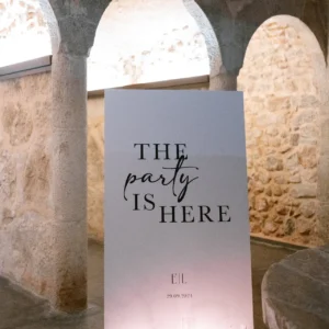 Cartel informativo Élevo